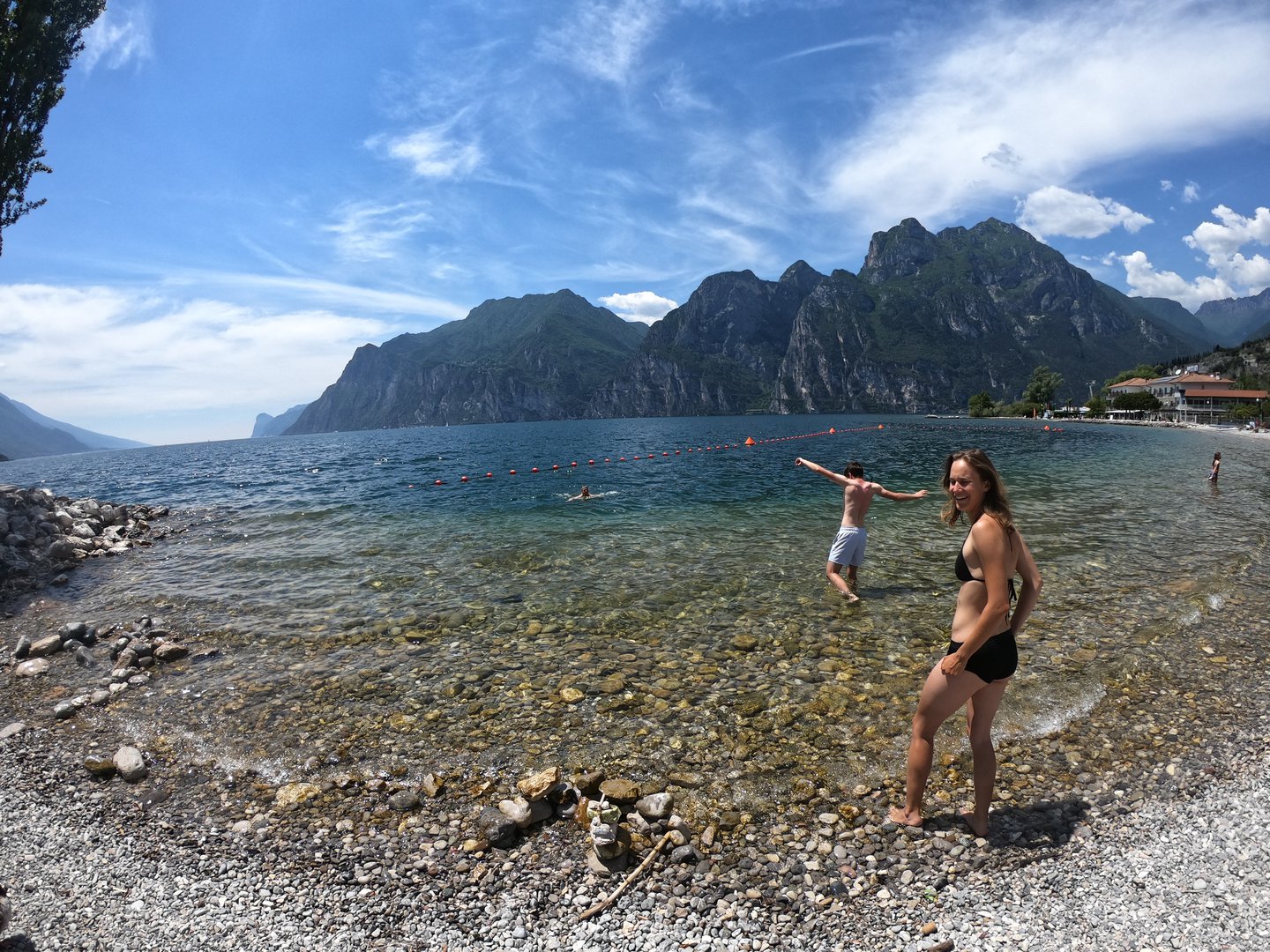 Wassertemperatur m Süden noch angenehm warm, im Norden nur für Profis