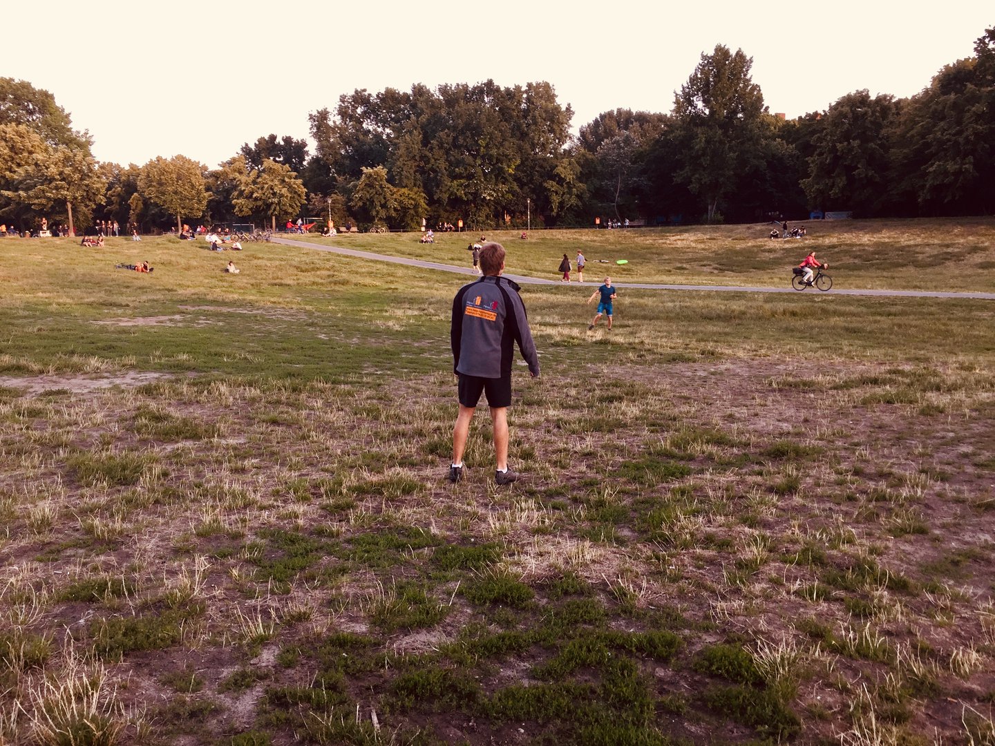 Frisbee im Görlitzer Park